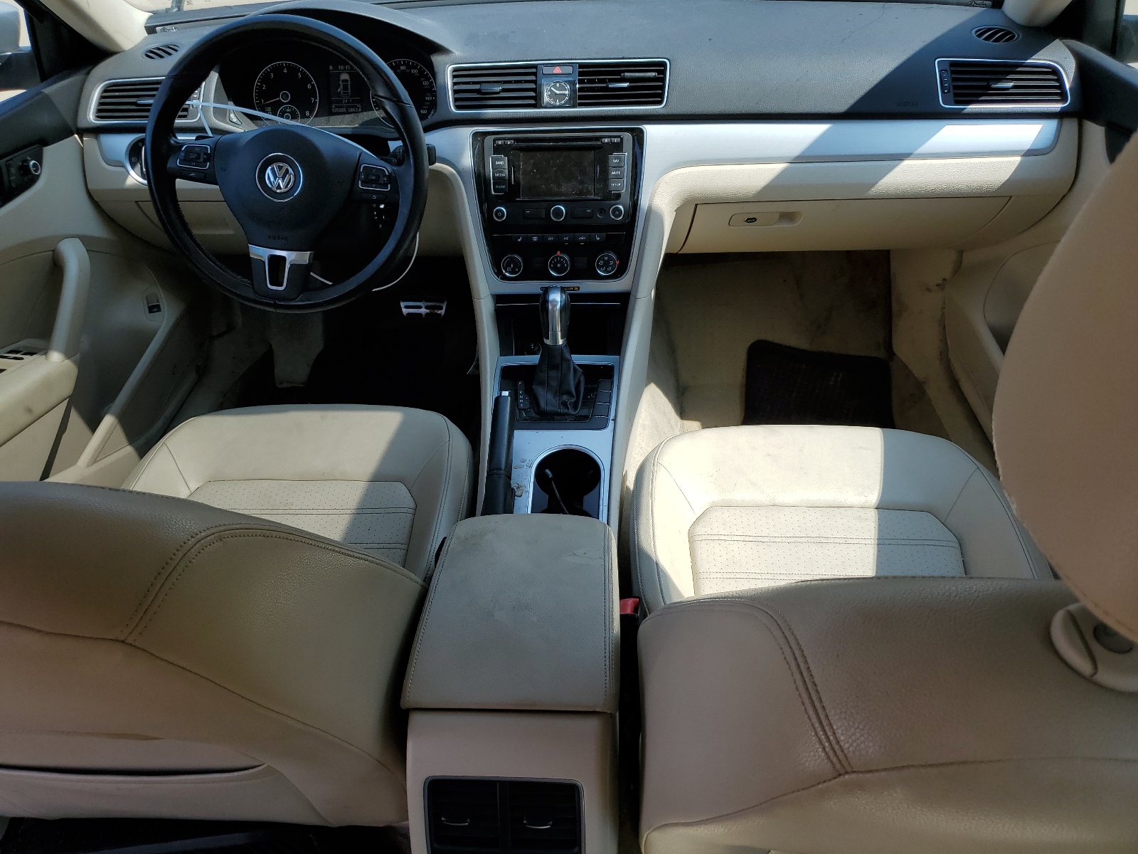 1VWBM7A36DC027574 2013 Volkswagen Passat Se