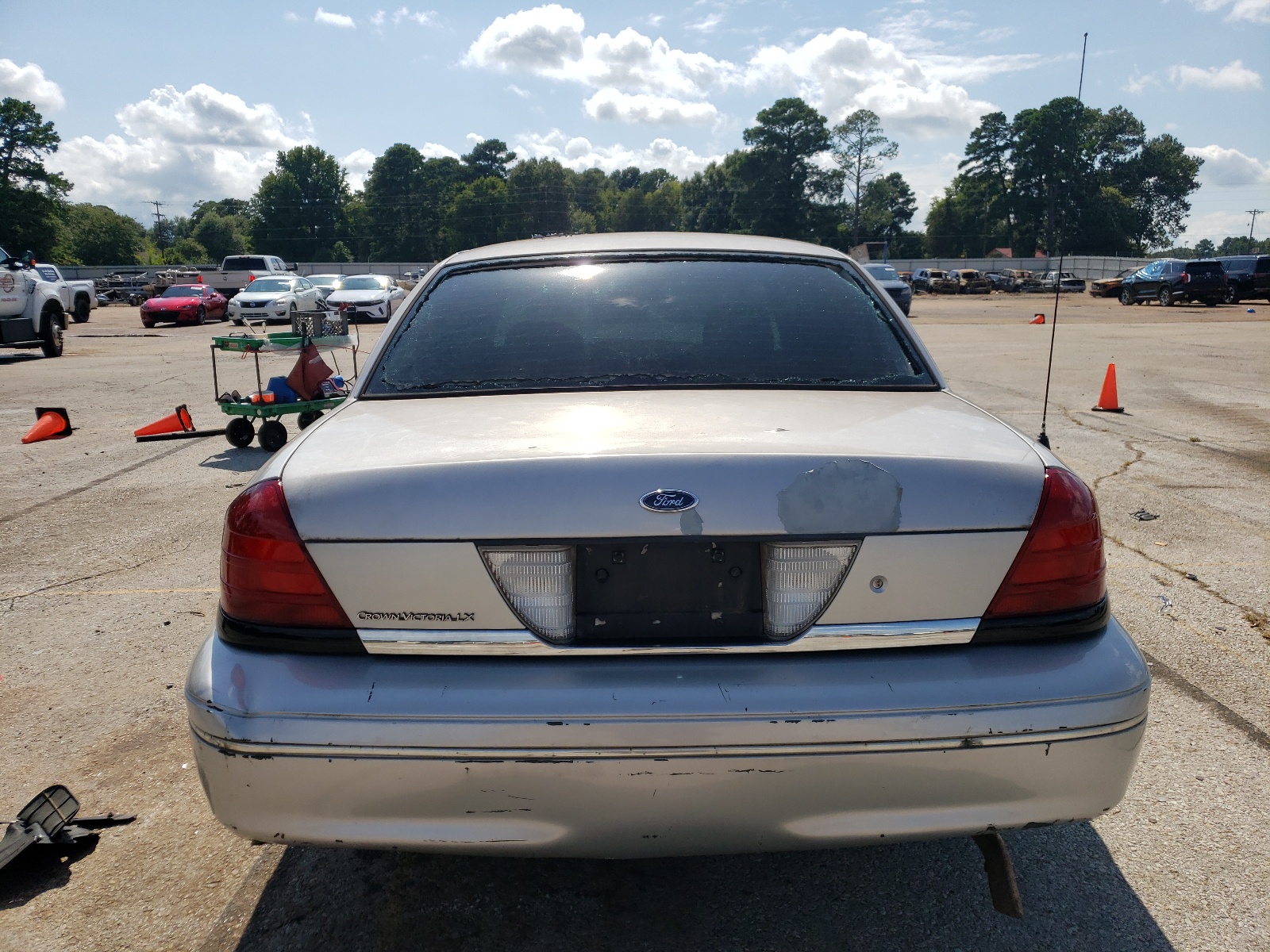 2FAFP74WX5X119475 2005 Ford Crown Victoria Lx