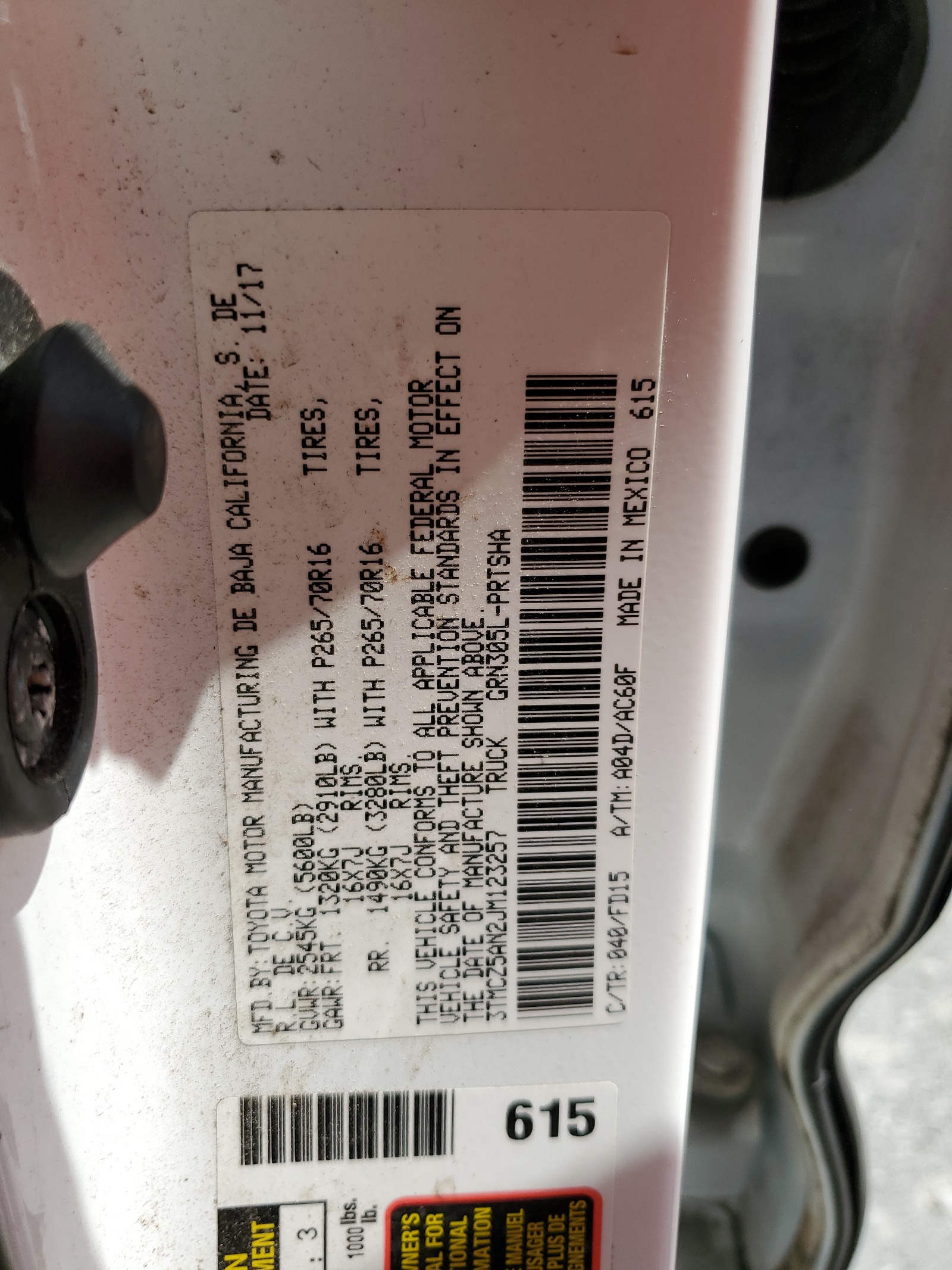 3TMCZ5AN2JM123257 2018 Toyota Tacoma Double Cab