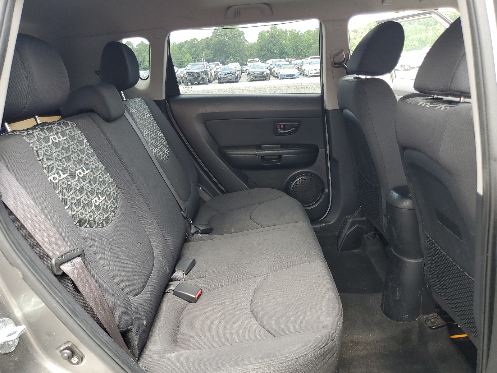 KNDJT2A2XB7255983 2011 Kia Soul +