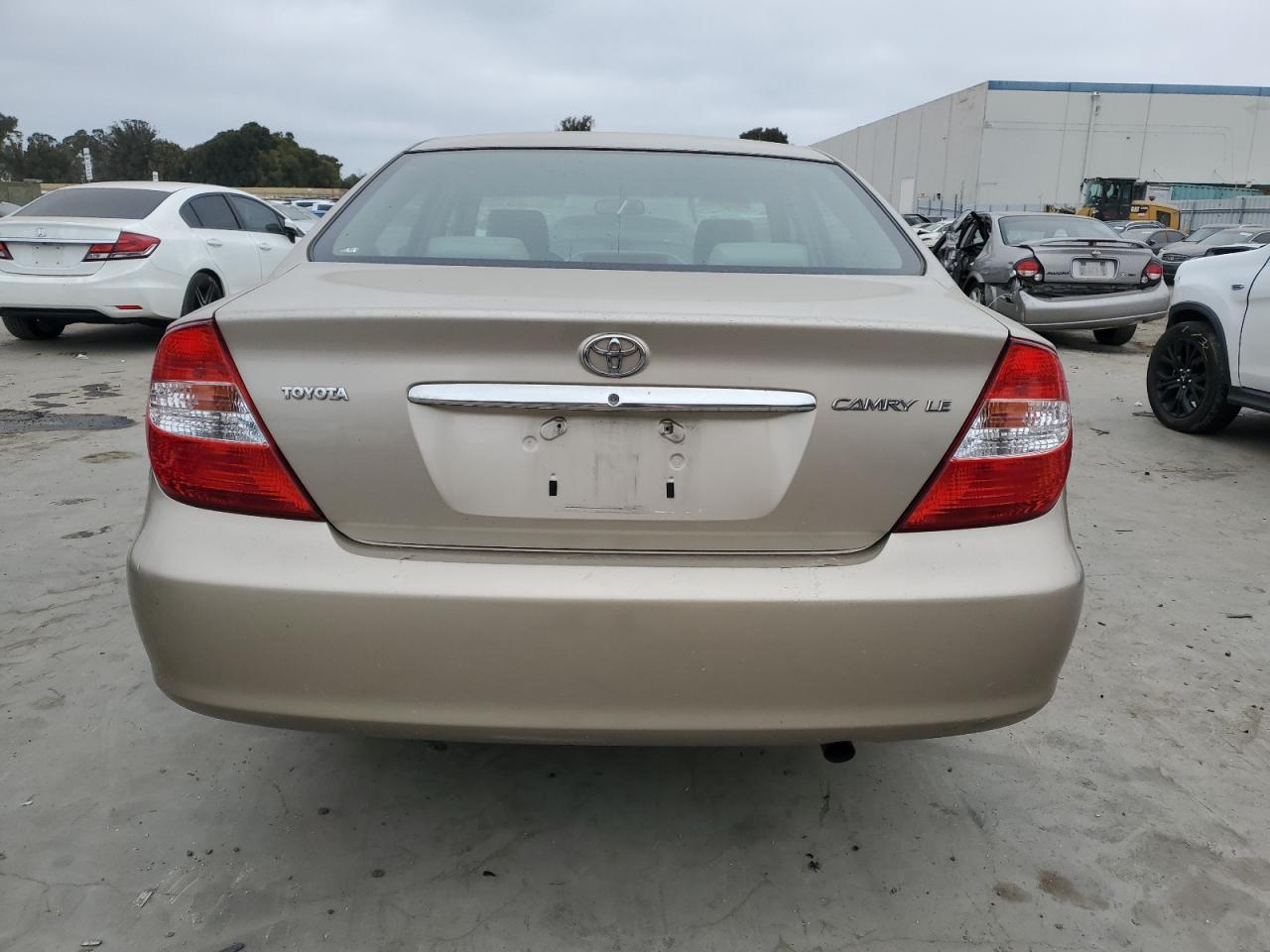 2004 Toyota Camry Le VIN: JTDBE32K040295259 Lot: 65471084