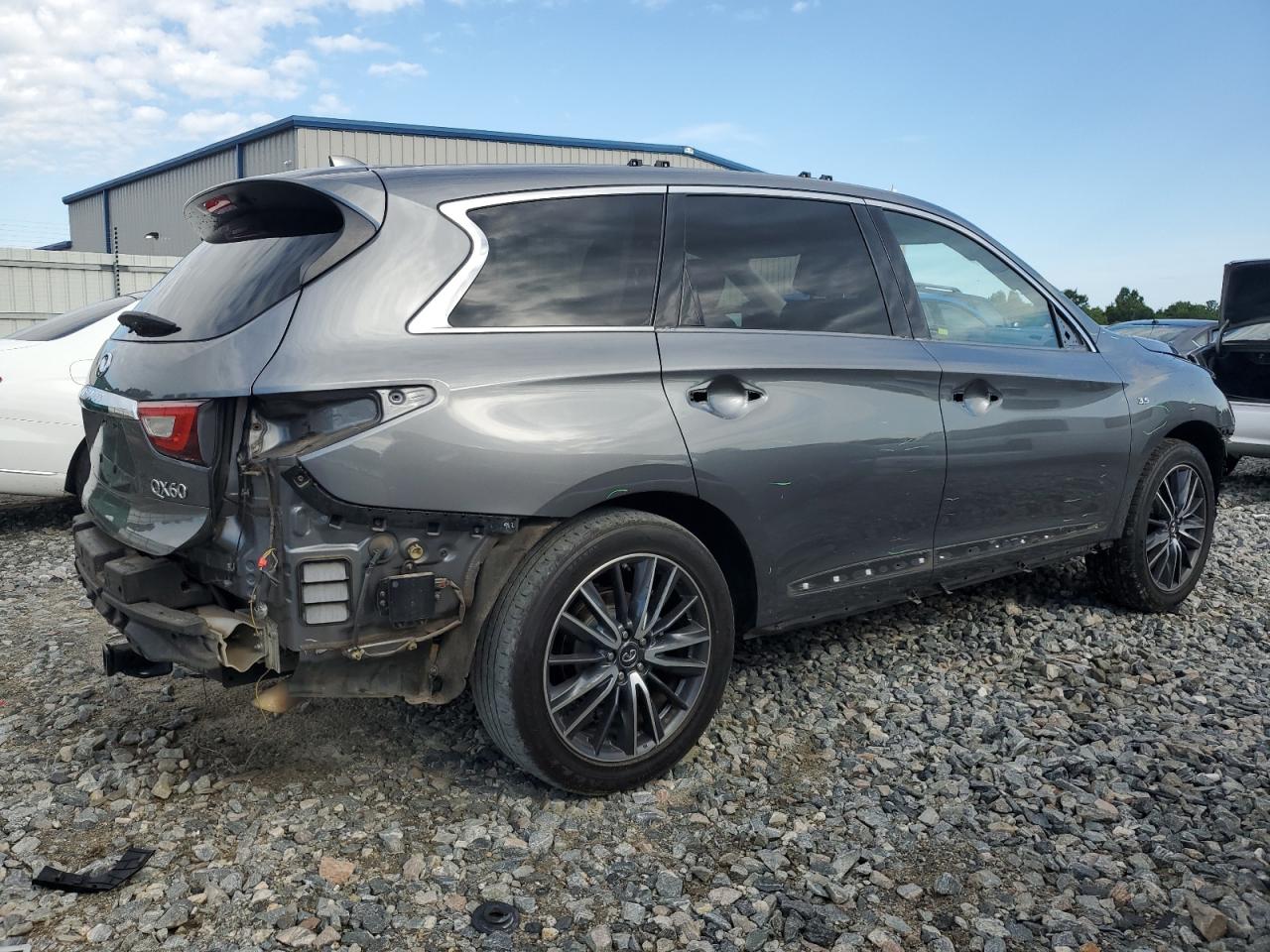 2016 Infiniti QX60 - Image 3