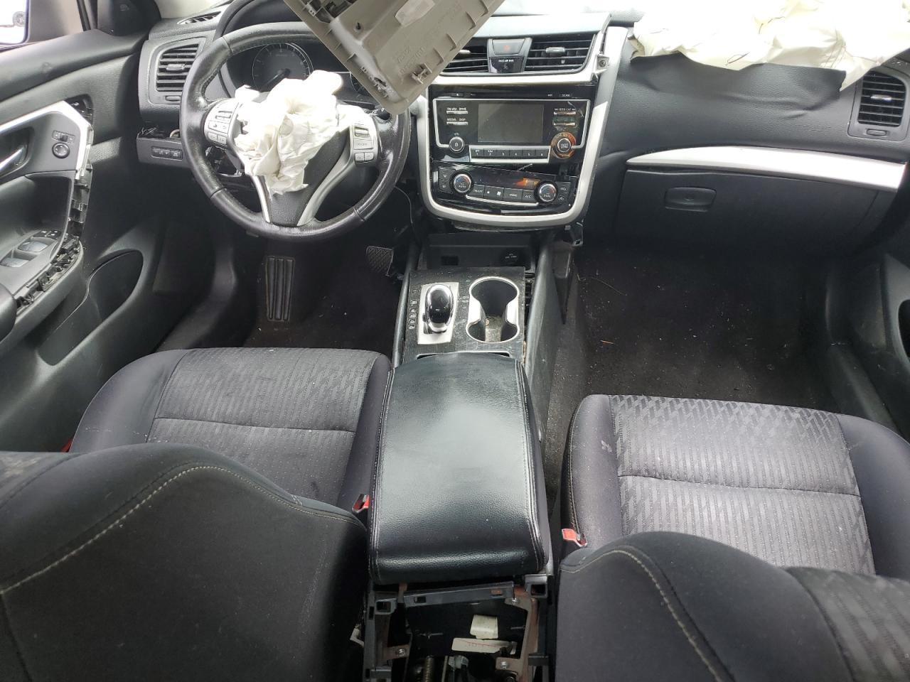 2018 Nissan Altima - Image 8