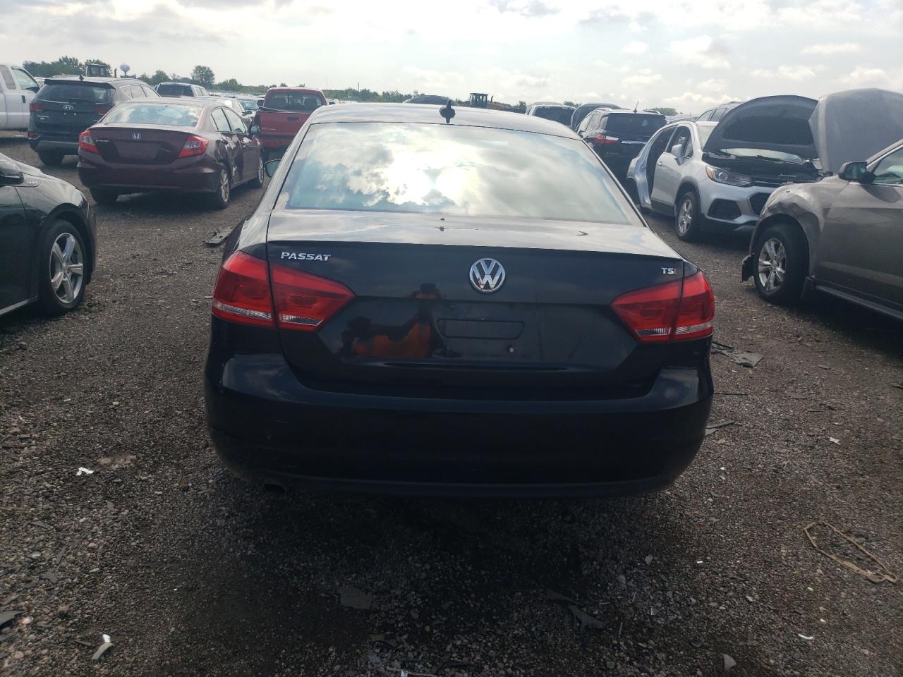 2014 Volkswagen Passat S VIN: 1VWAS7A35EC030162 Lot: 61773154