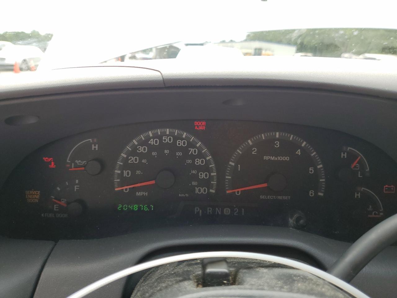 2000 Ford F150 VIN: 1FTRX17L6YKA65573 Lot: 64680724