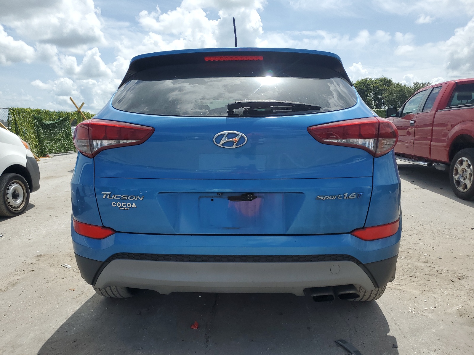KM8J33A26HU389207 2017 Hyundai Tucson Limited