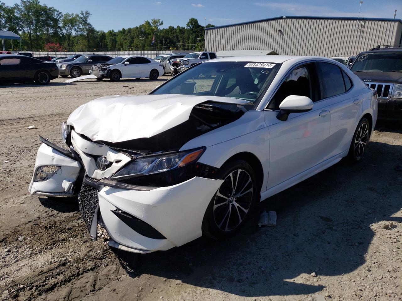 4T1B11HK4JU667483 2018 TOYOTA CAMRY - Image 1