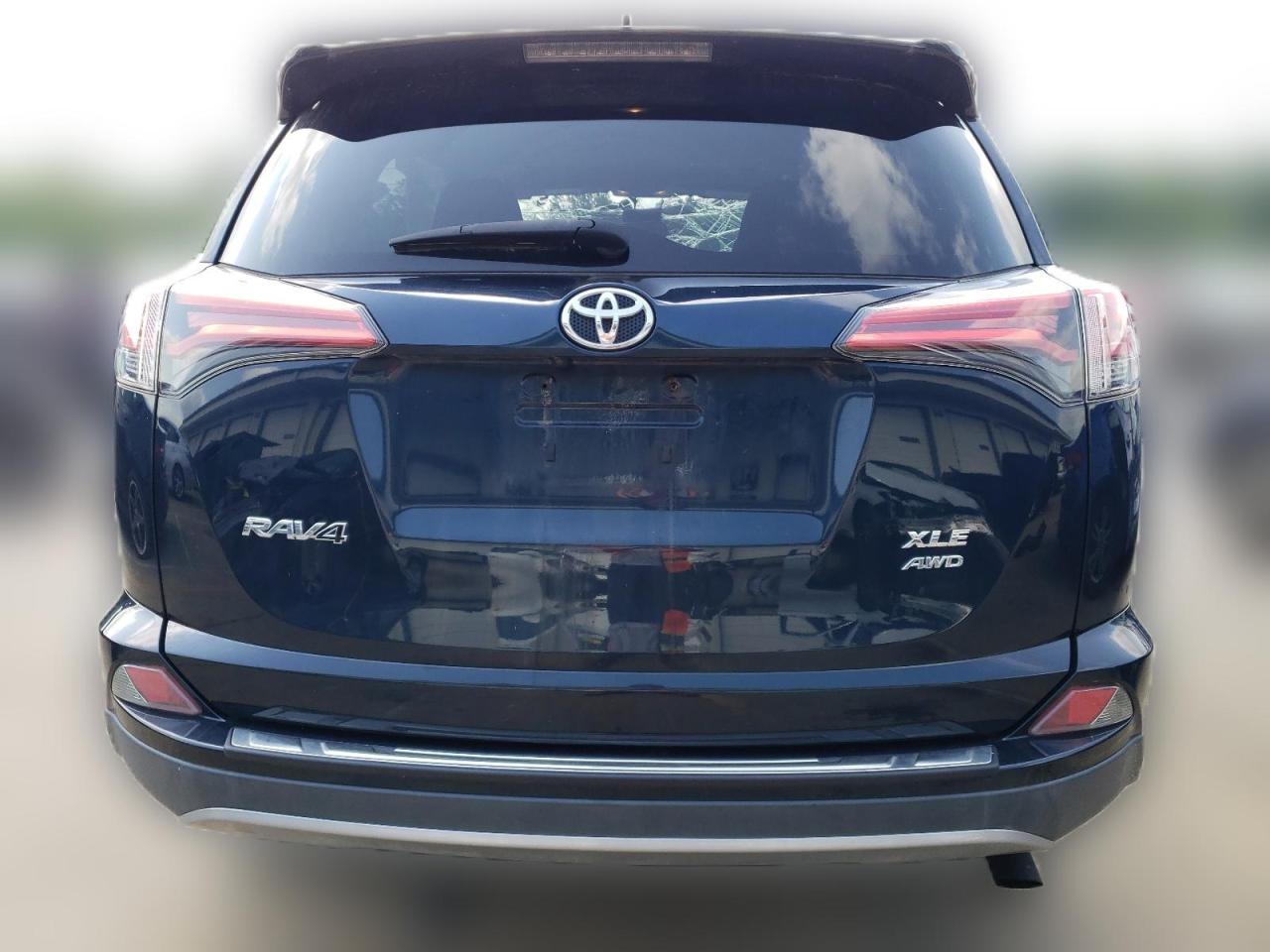 2017 Toyota Rav4 Xle VIN: 2T3RFREV9HW627155 Lot: 64259944