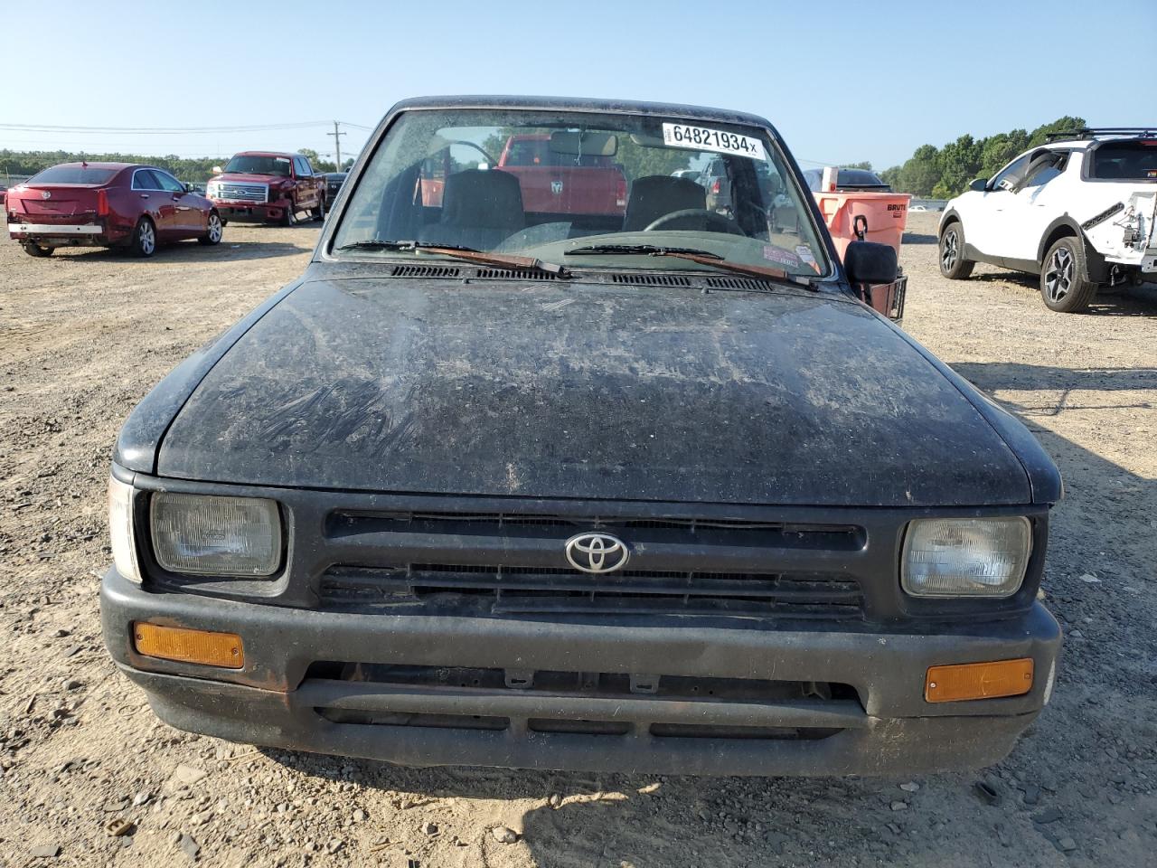 1992 Toyota Pickup 1/2 Ton Short Wheelbase VIN: JT4RN81A9N5138354 Lot: 64821934