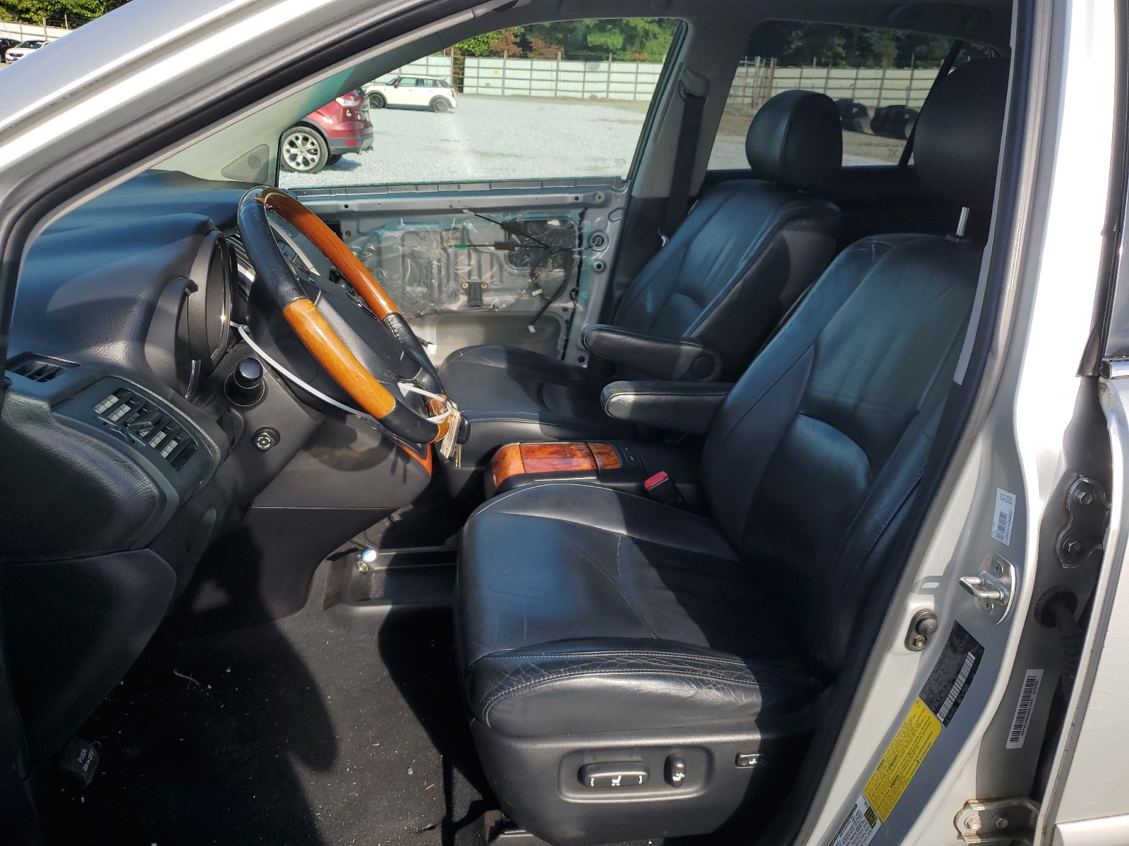 2T2GA31U15C038537 2005 Lexus Rx 330