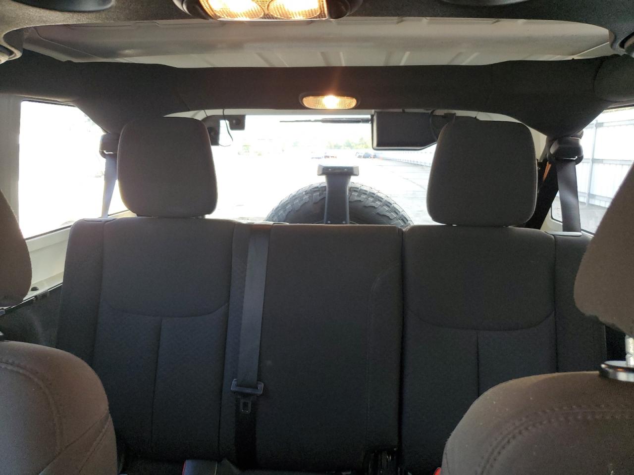 2015 Jeep Wrangler Unlimited Sport VIN: 1C4BJWDG0FL596749 Lot: 64414034