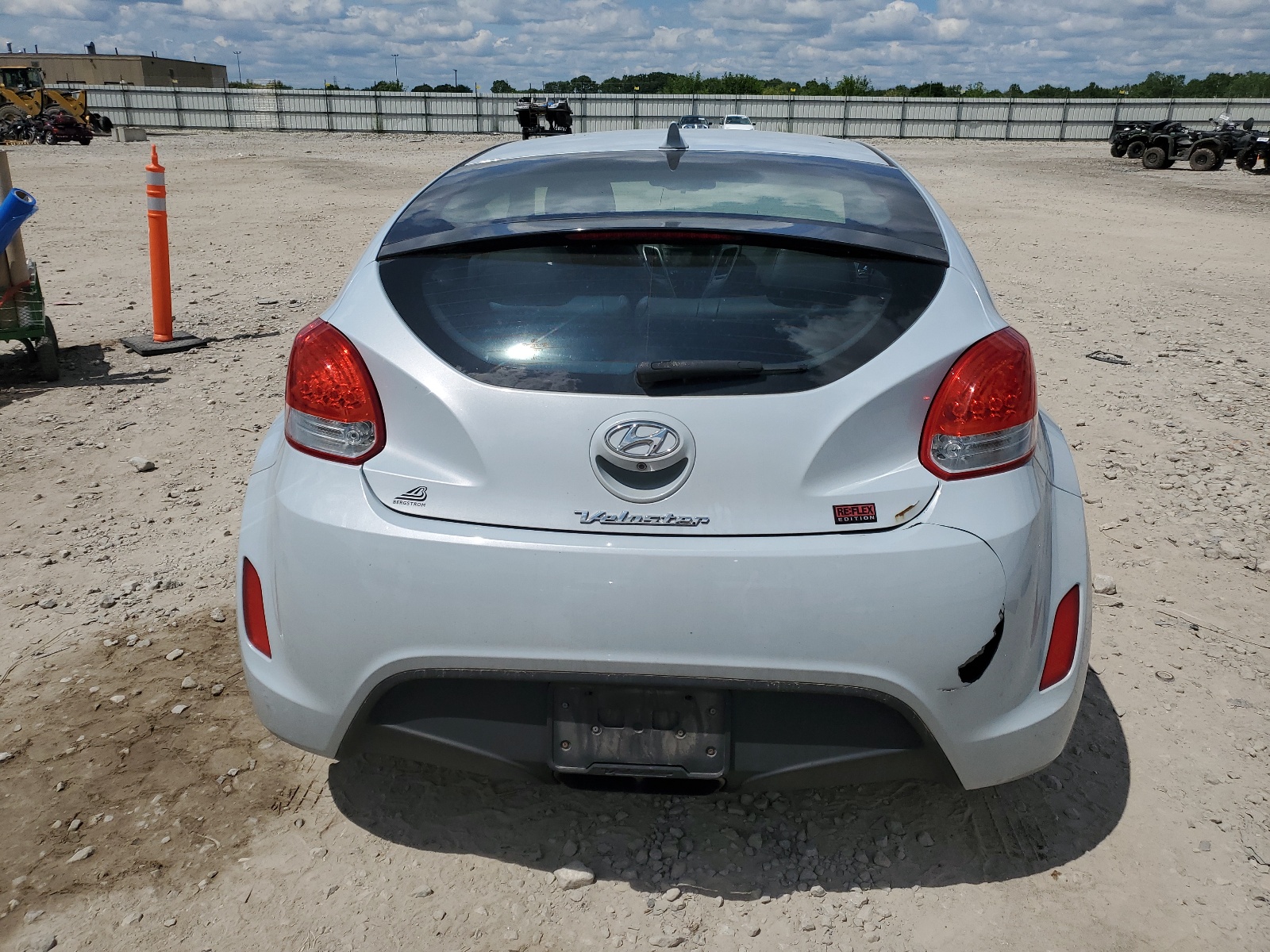 KMHTC6AD8FU221366 2015 Hyundai Veloster