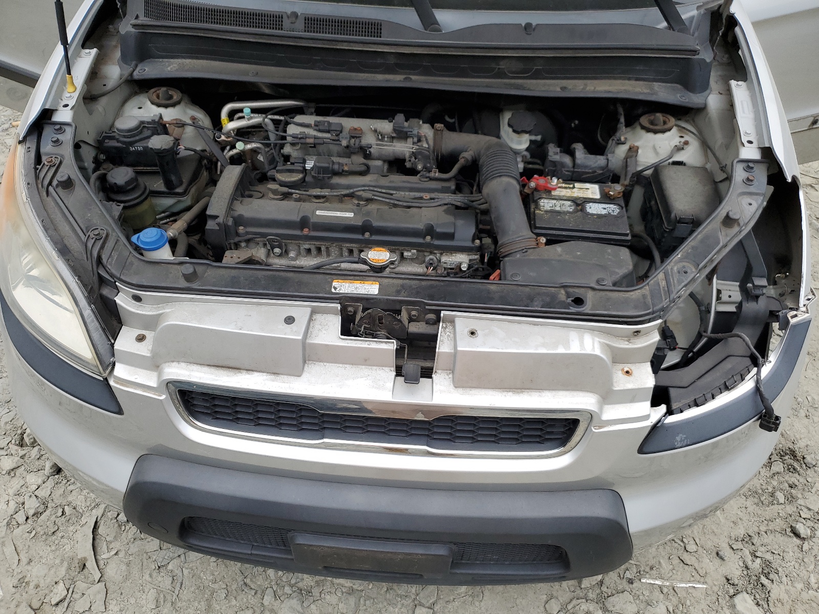 KNDJT2A22B7711717 2011 Kia Soul +