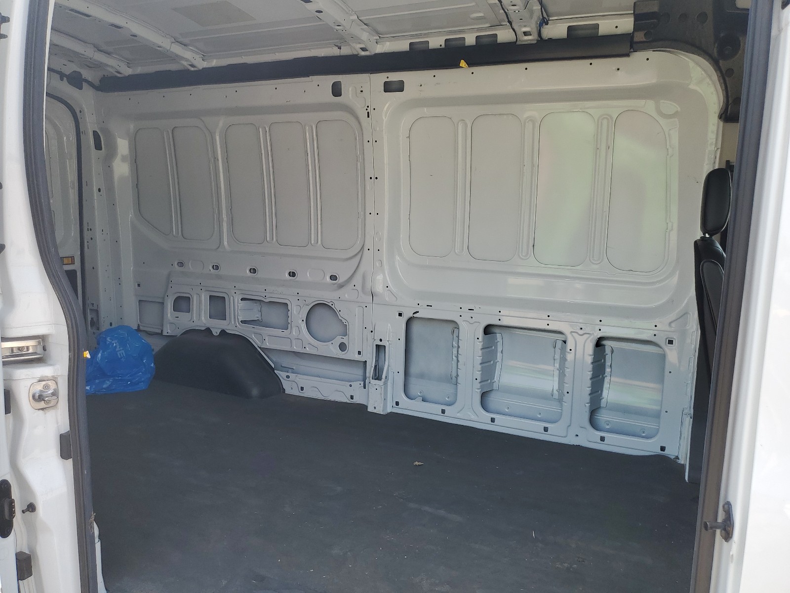 1FTBR2C8XPKA91756 2023 Ford Transit T-250