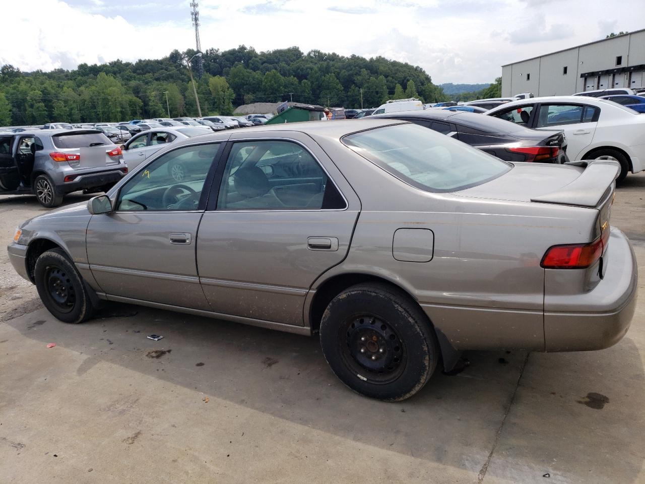 1997 Toyota Camry - Image 2