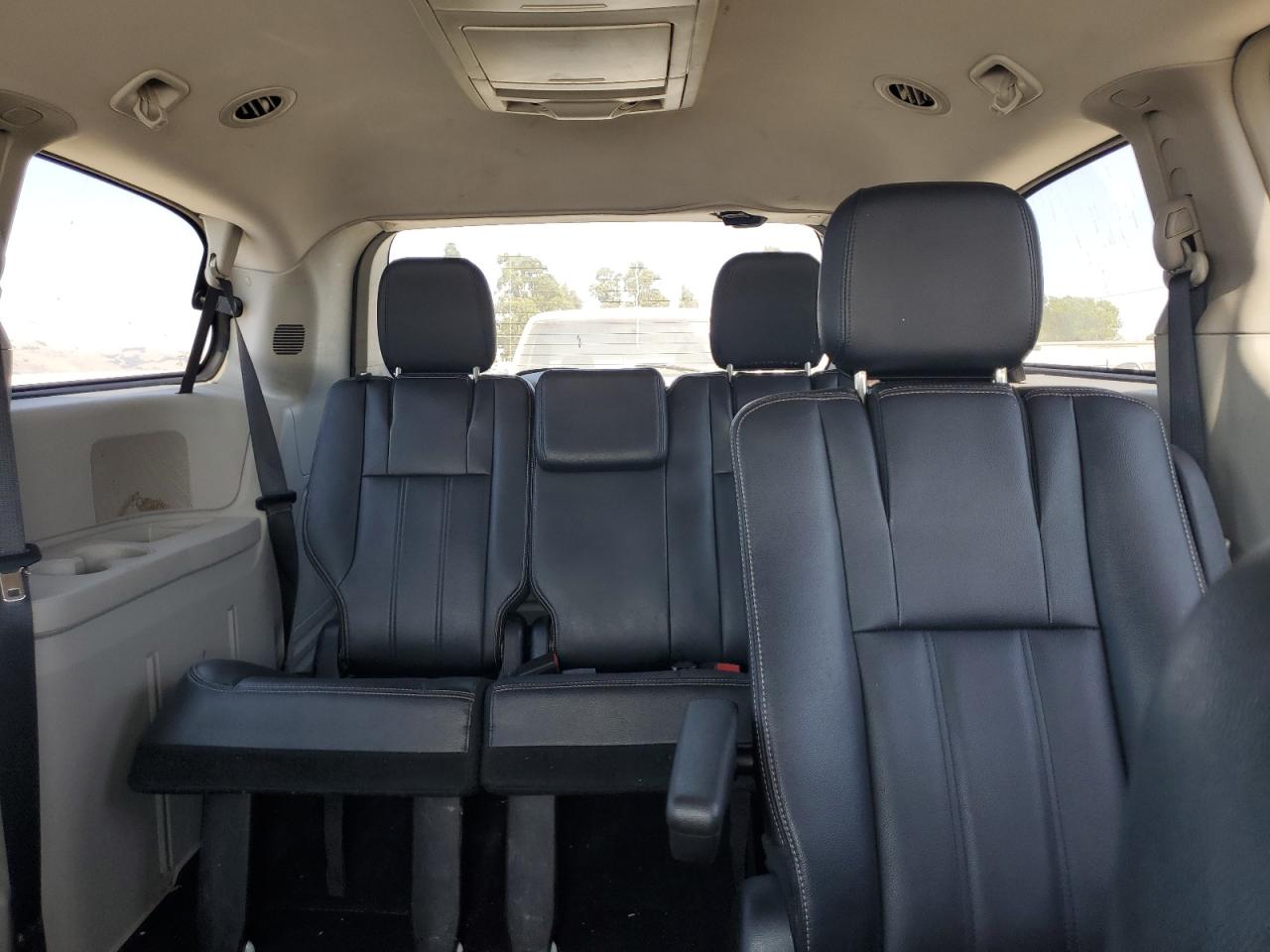 2016 Chrysler Town & Country Touring VIN: 2C4RC1BG5GR252552 Lot: 63086714