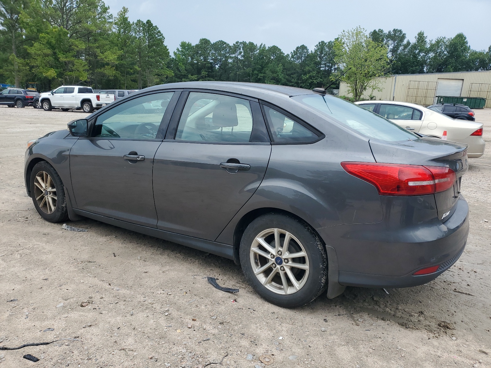 2015 Ford Focus Se vin: 1FADP3F27FL296039