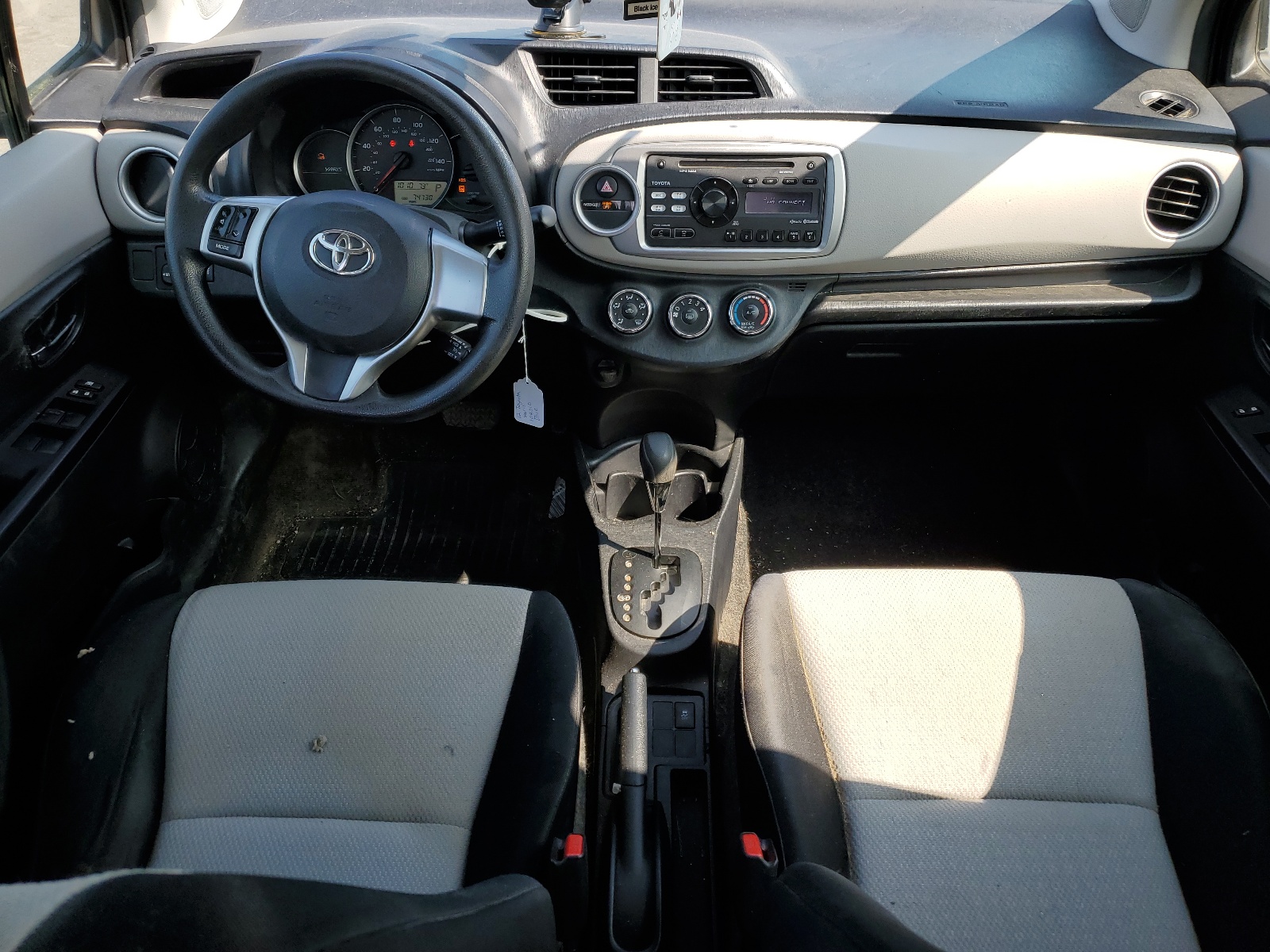 JTDKTUD36CD538825 2012 Toyota Yaris