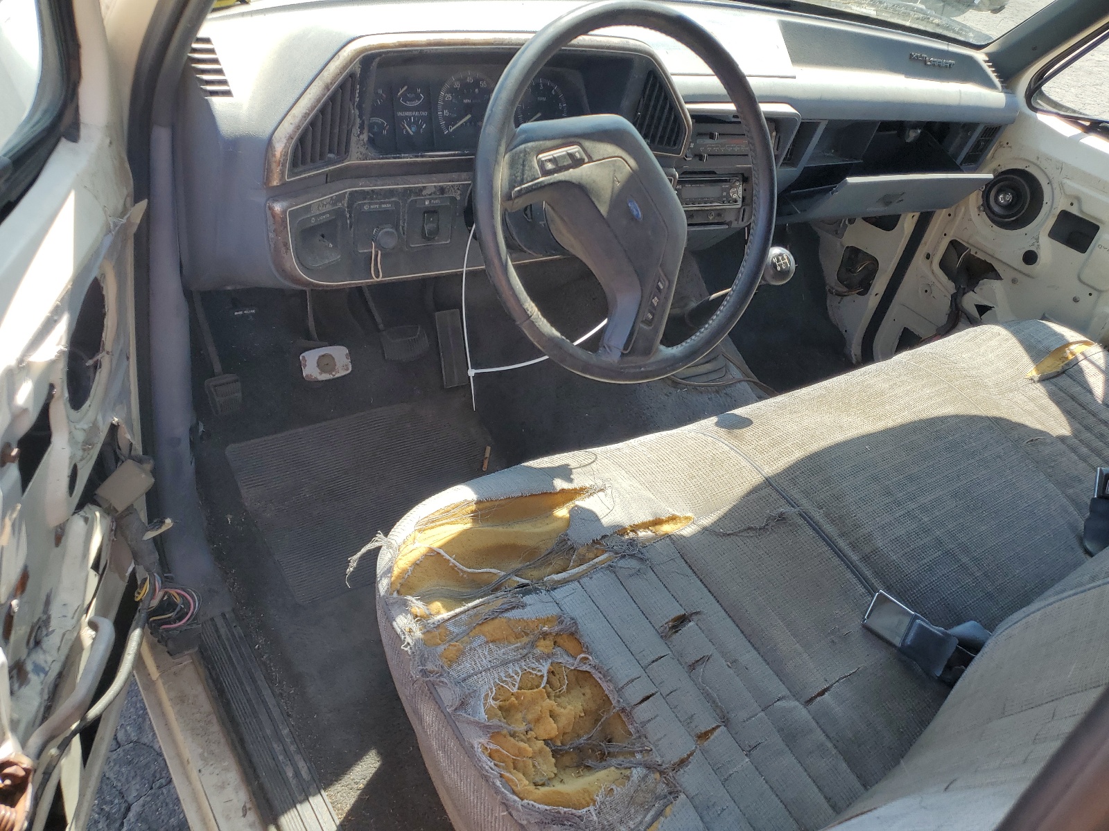 1FTDF15YXLLA73531 1990 Ford F150