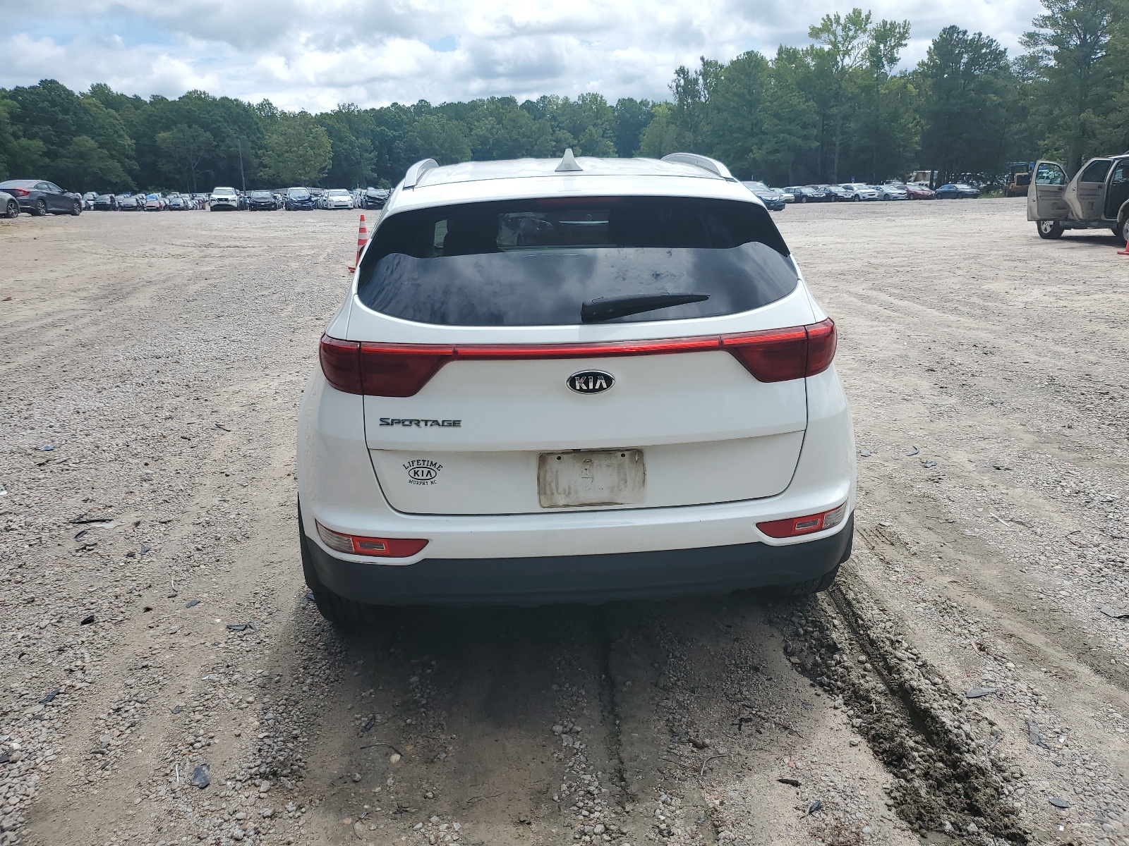 KNDPMCAC3H7243818 2017 Kia Sportage Lx