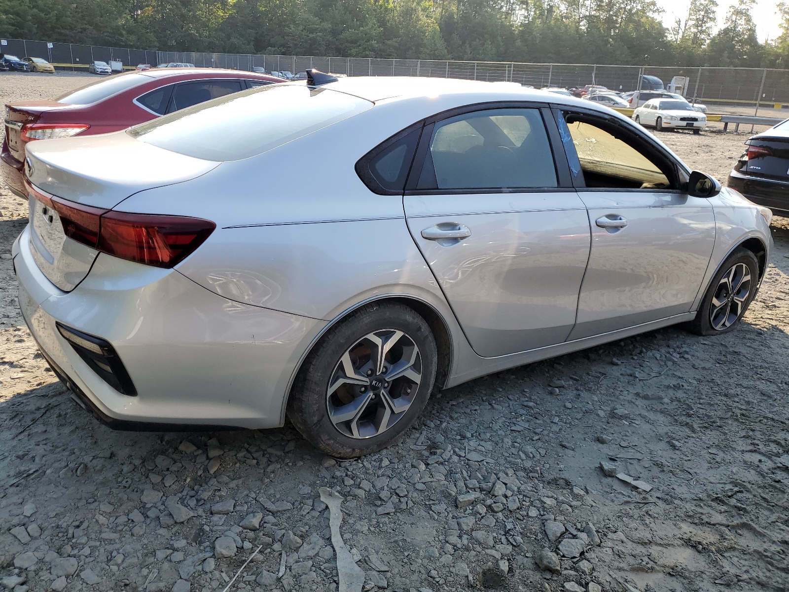 2019 Kia Forte Fe vin: 3KPF24AD9KE048586