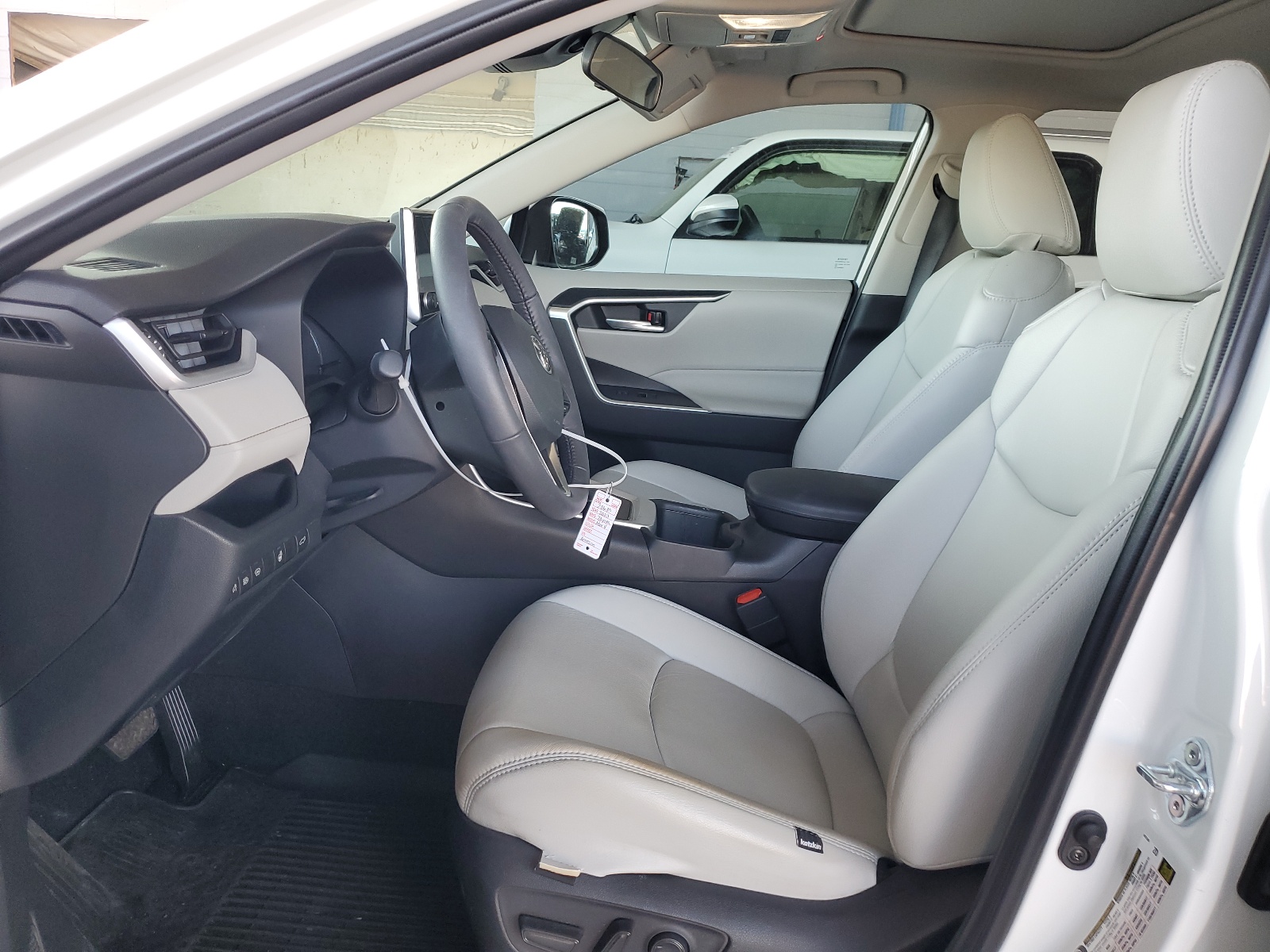 2T3P1RFV7PW383783 2023 Toyota Rav4 Xle