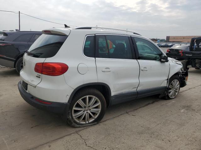  VOLKSWAGEN TIGUAN 2016 Білий