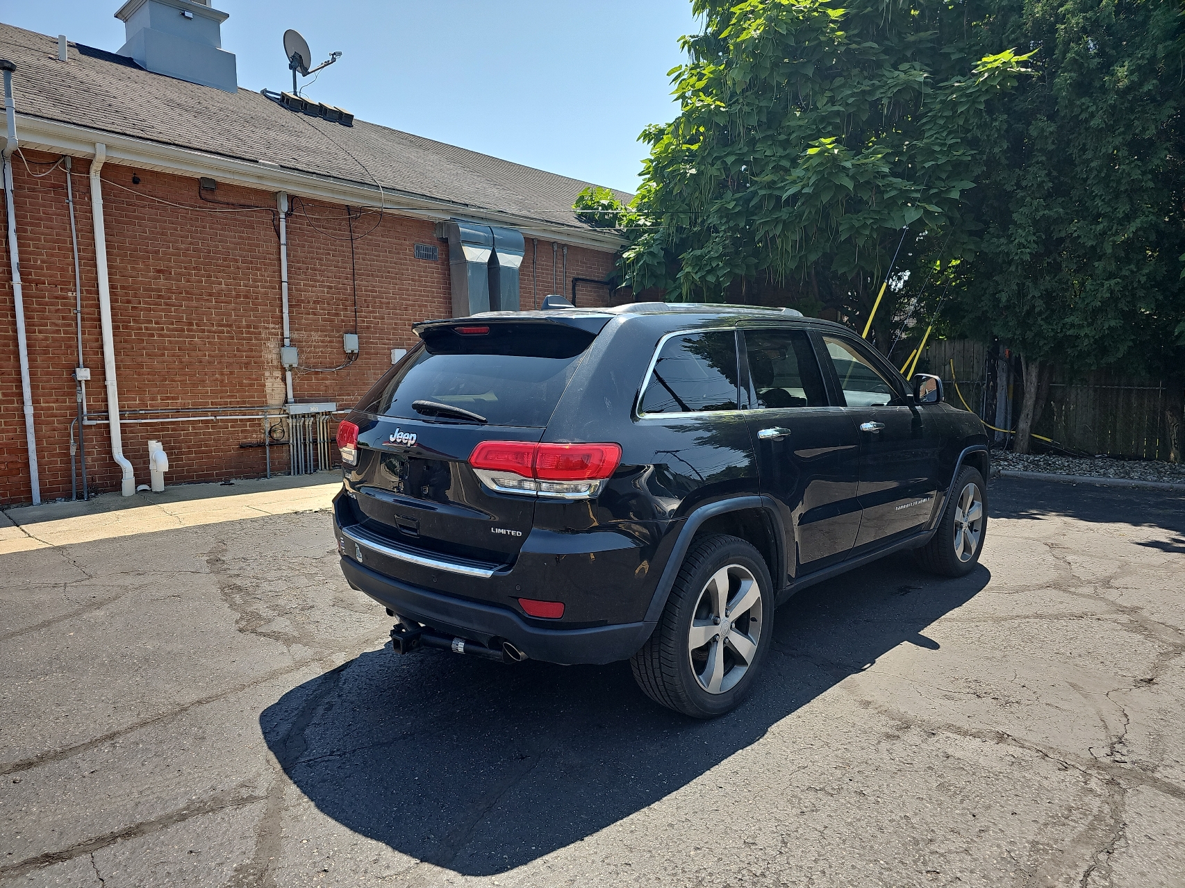 2016 Jeep Grand Cherokee Limited vin: 1C4RJFBG2GC312136