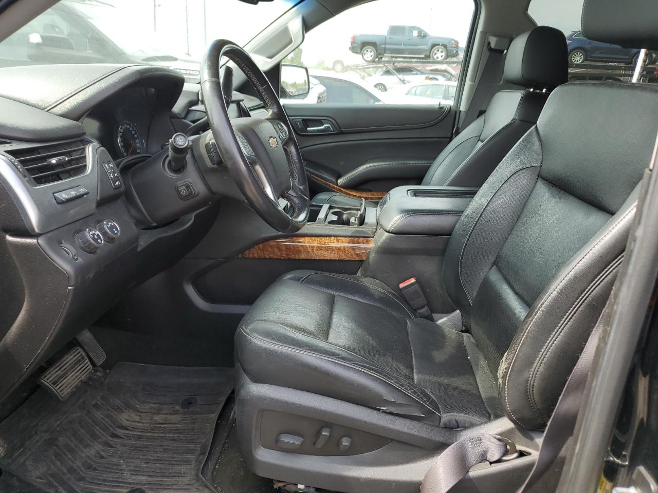 2017 Chevrolet Tahoe K1500 Premier VIN: 1GNSKCKC3HR370563 Lot: 63855954