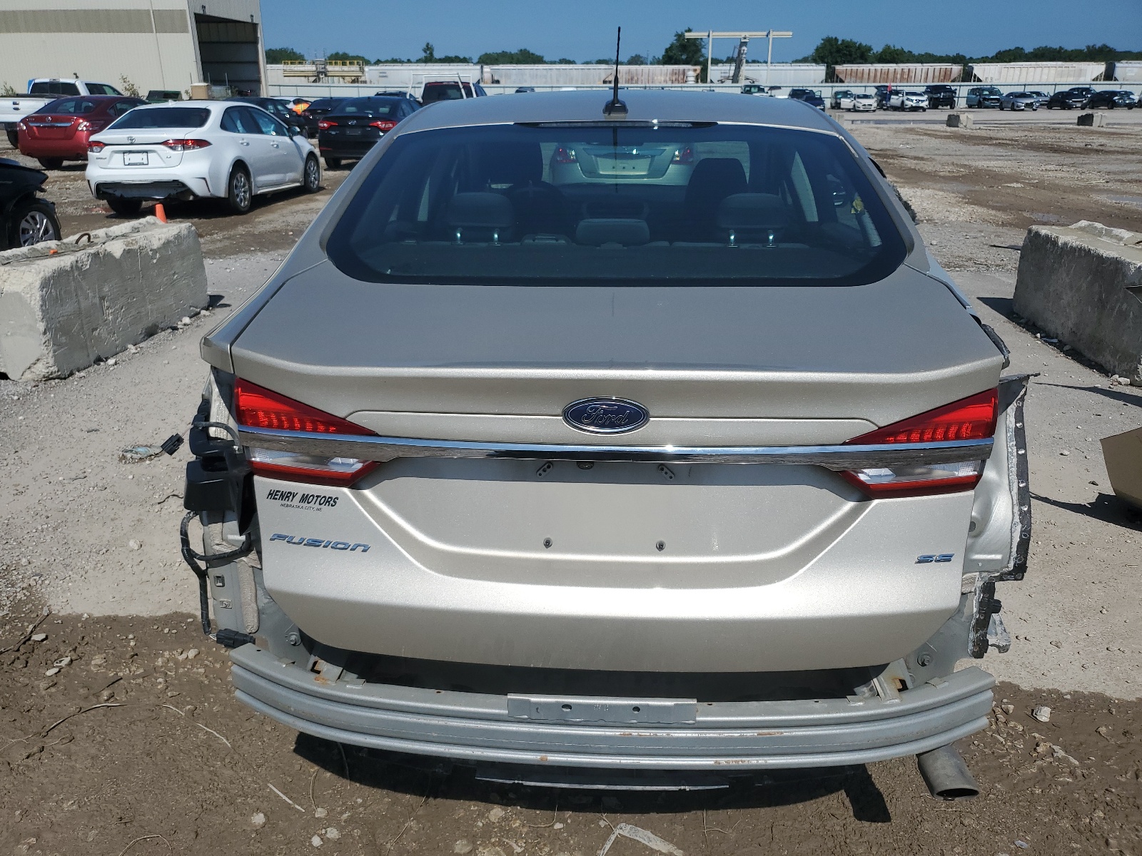 2018 Ford Fusion Se vin: 3FA6P0H71JR198179