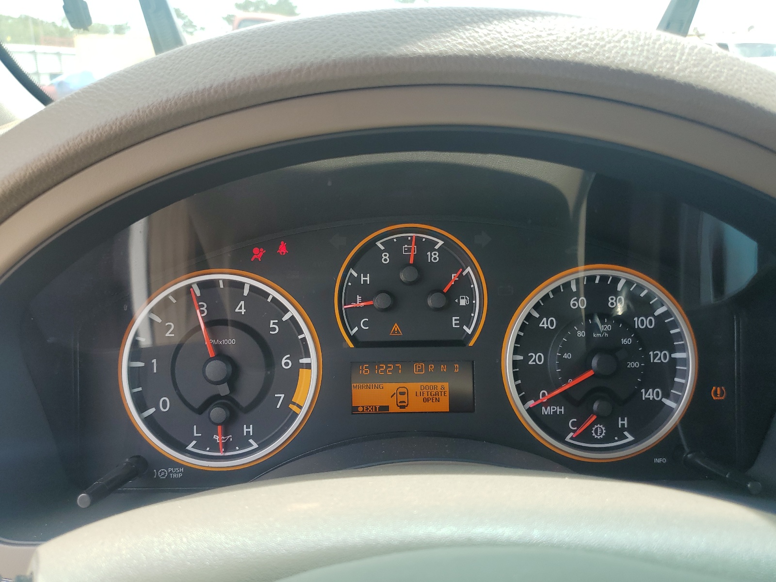 5N1BA0ND2DN614196 2013 Nissan Armada Sv