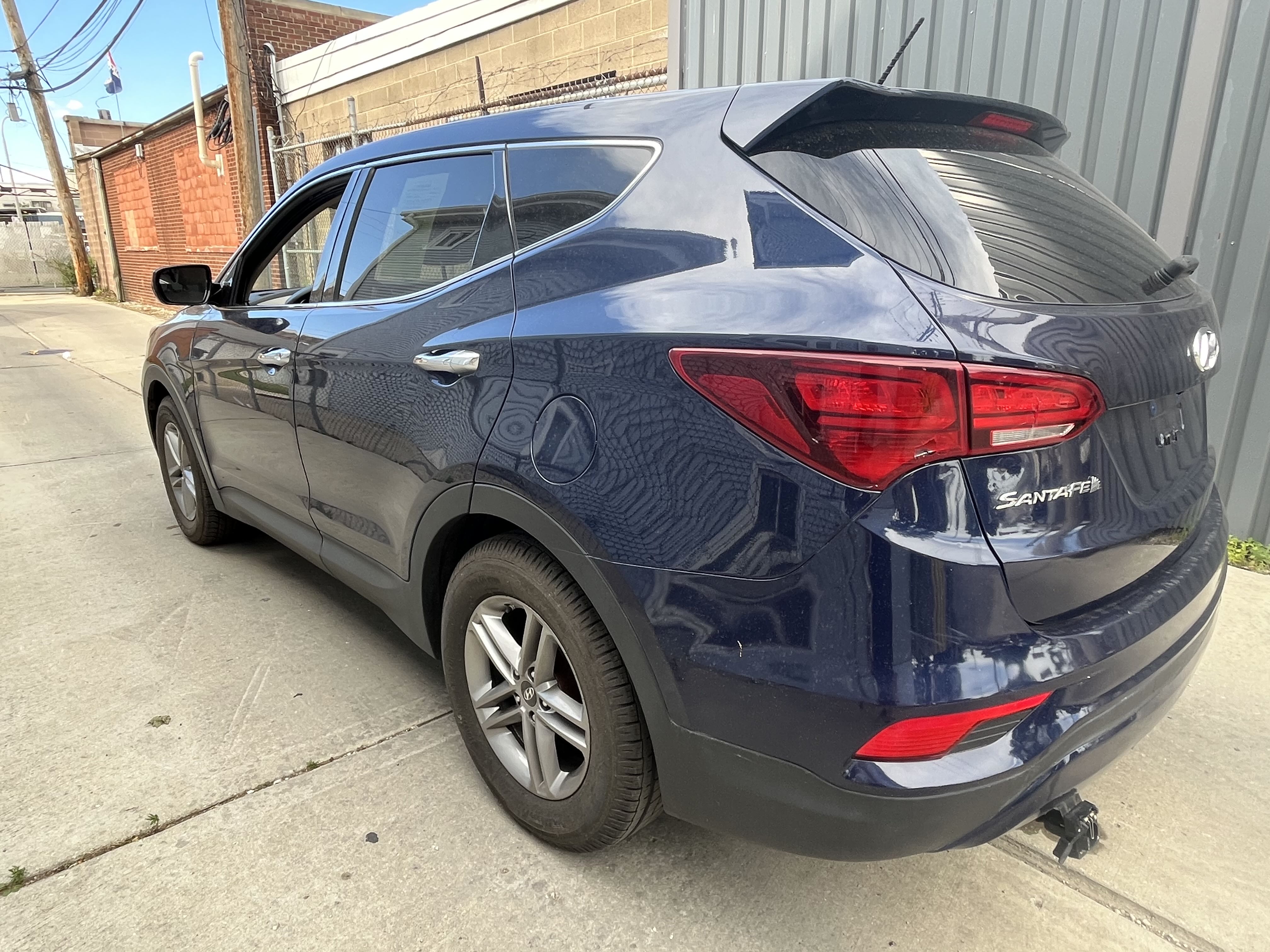 2018 Hyundai Santa Fe Sport vin: 5XYZT3LB8JG535599