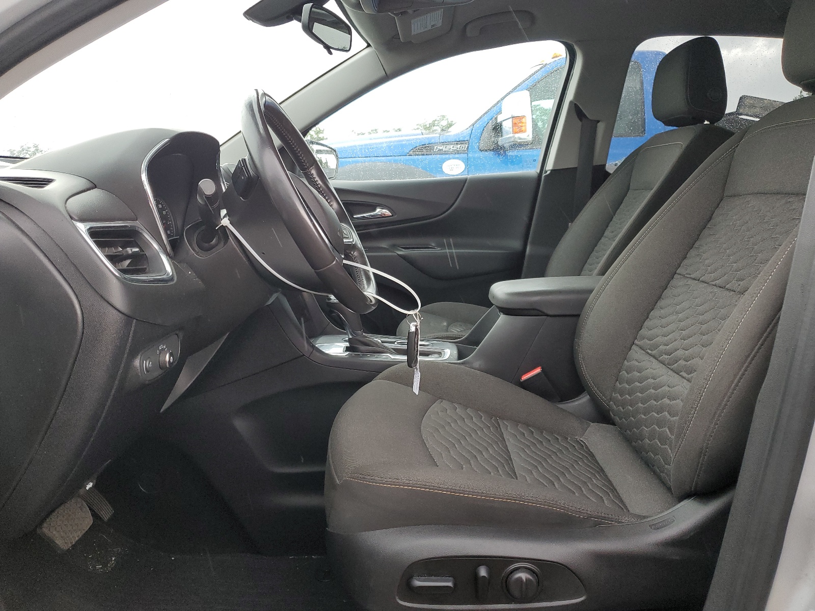 2GNAXKEV4K6273847 2019 Chevrolet Equinox Lt