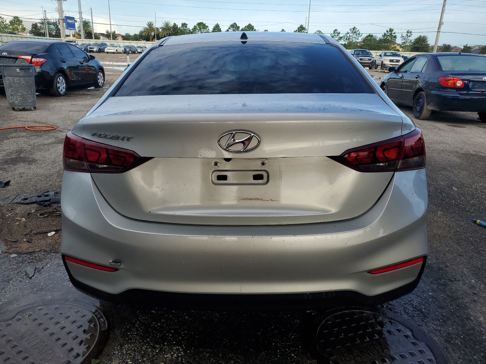 3KPC24A30KE068557 2019 Hyundai Accent Se