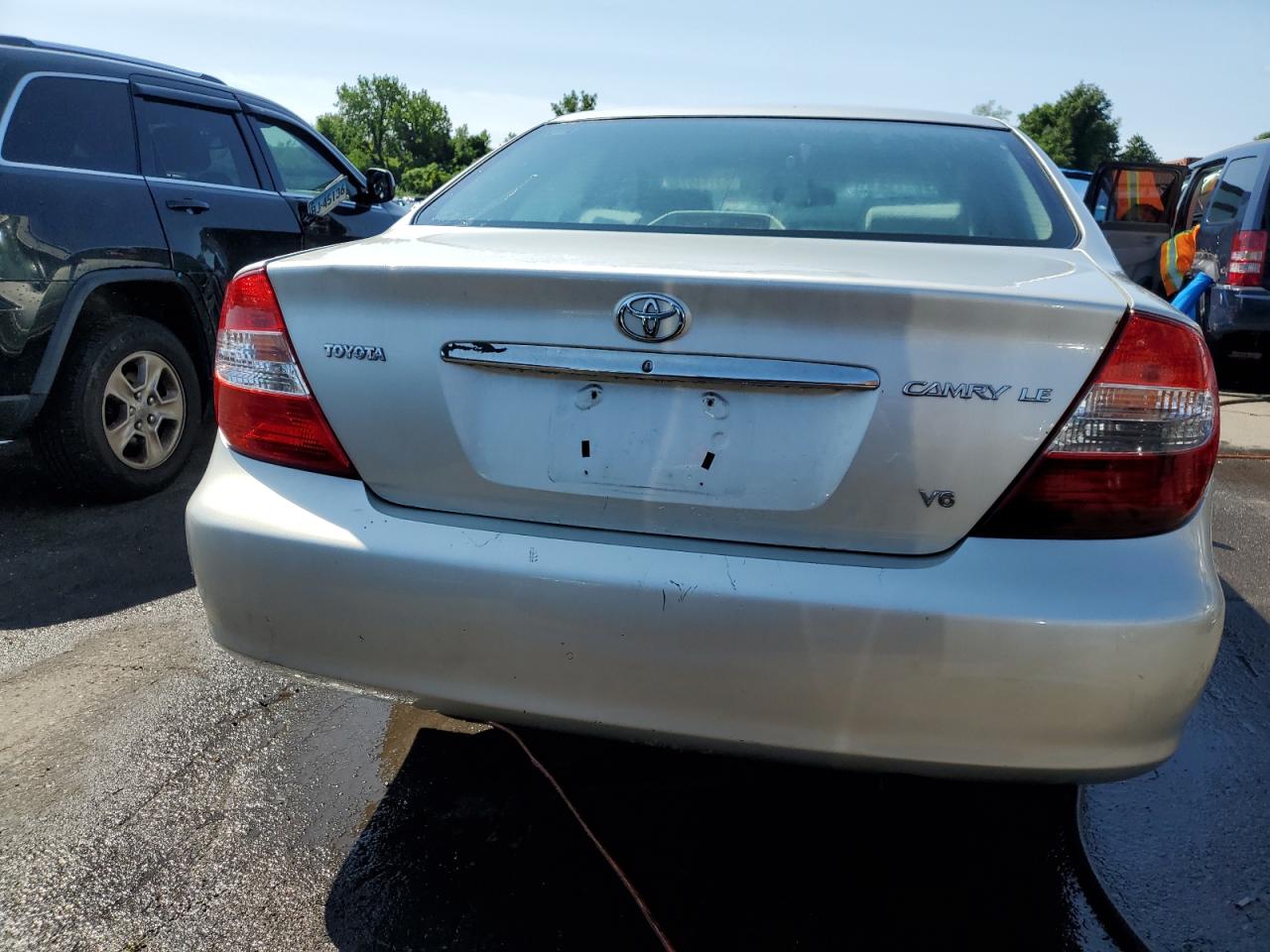 2003 Toyota Camry Le VIN: 4T1BF32K23U564443 Lot: 63104974