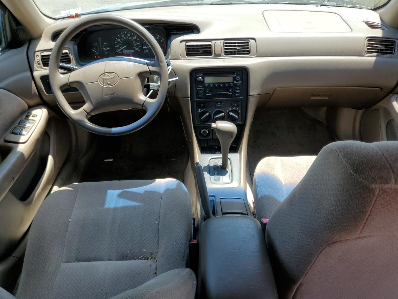 2000 Toyota Camry Ce VIN: JT2BF22K4Y0243302 Lot: 63491634