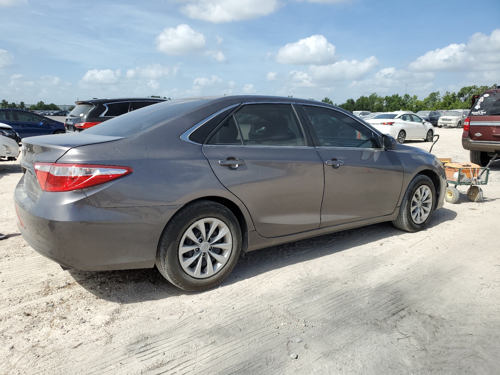 2015 Toyota Camry Le vin: 4T4BF1FK2FR493124