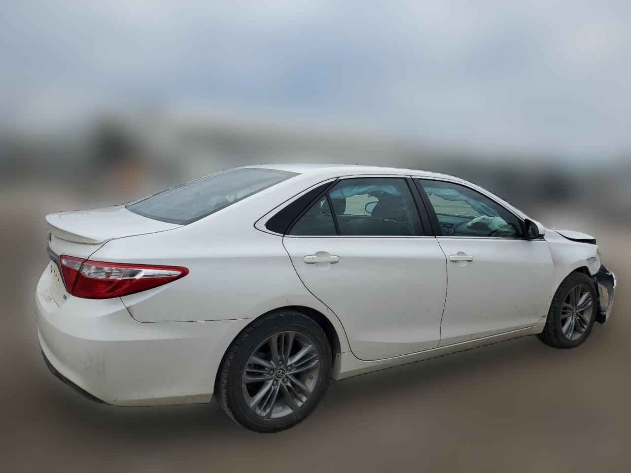 4T1BF1FKXFU47490 2015 Toyota Camry Le