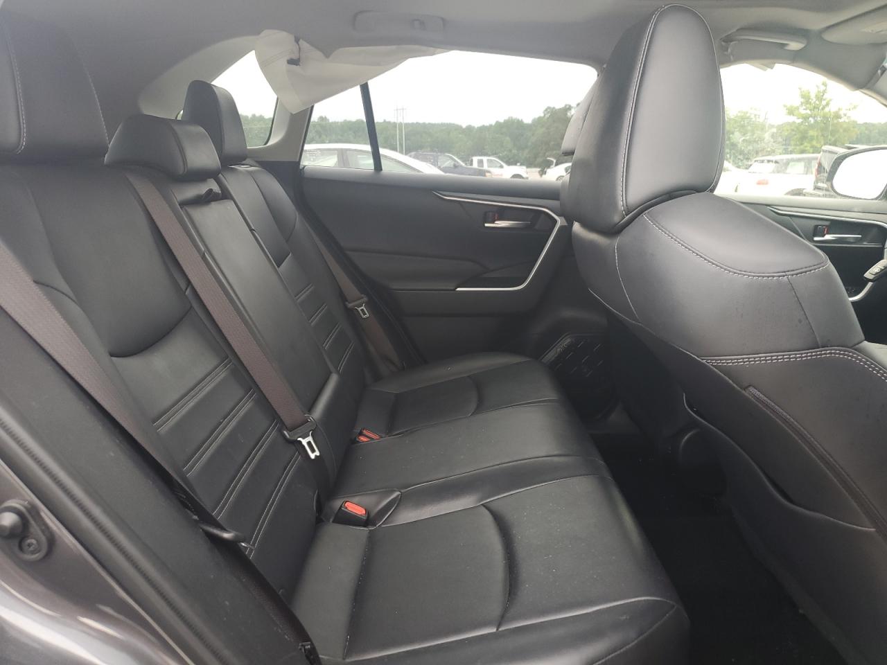 2019 Toyota Rav4 Xle Premium VIN: JTMC1RFV7KD010246 Lot: 62492984