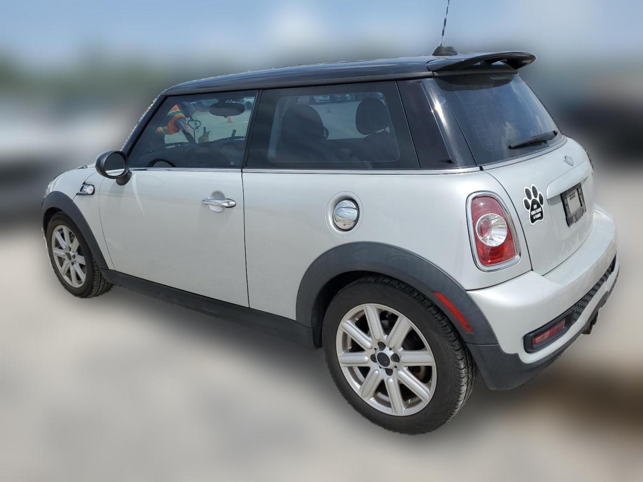 2011 Mini Cooper S VIN: WMWSV3C53BTY15620 Lot: 61805704