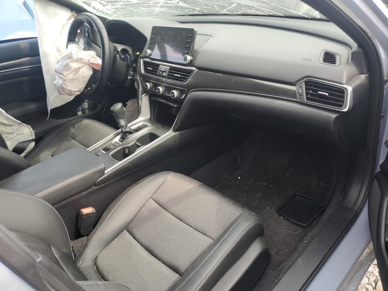 1HGCV1F32NA005869 Honda Accord  8