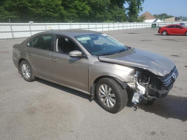 Седани VOLKSWAGEN PASSAT 2015 Золотий
