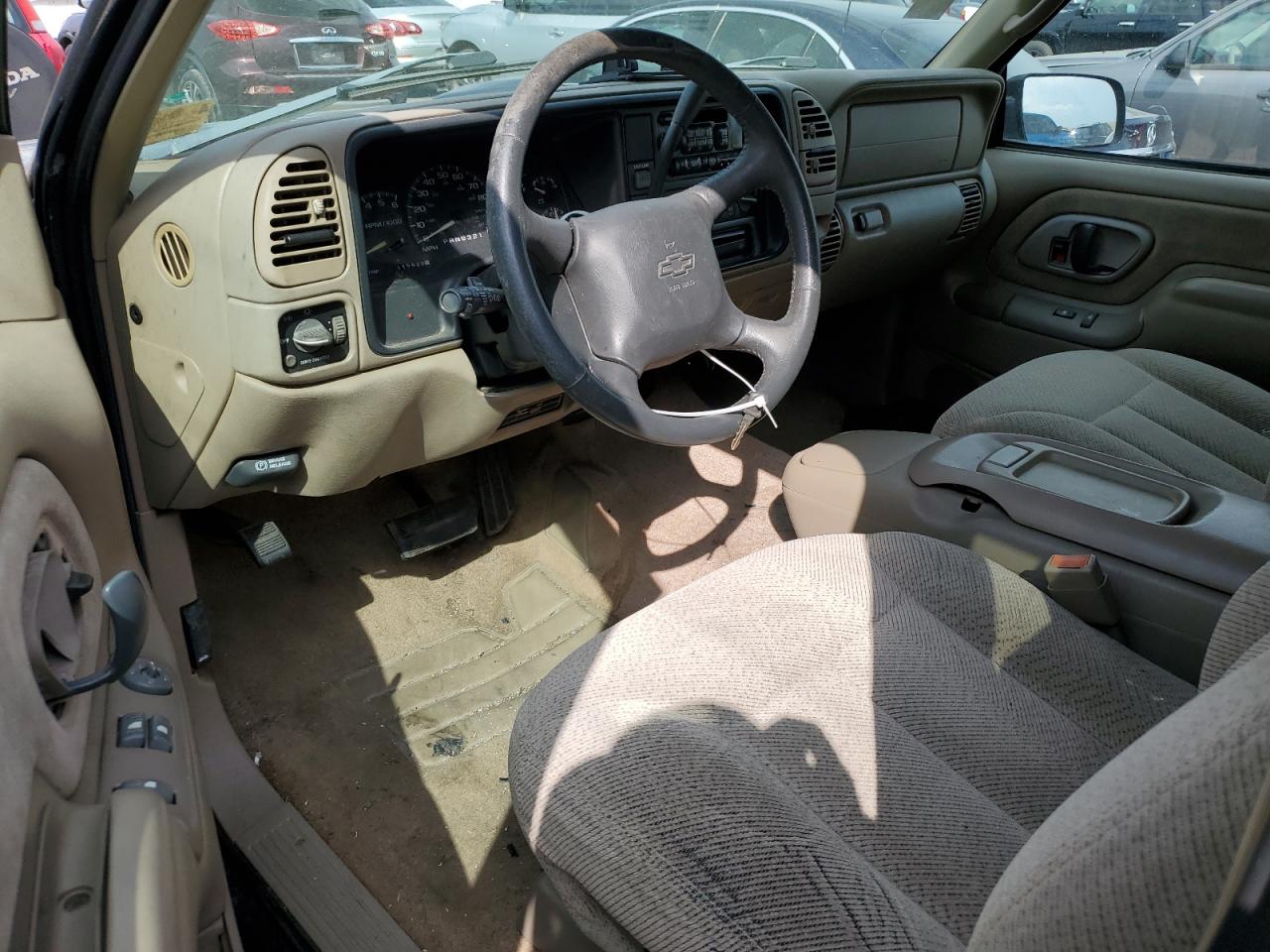 1998 Chevrolet Gmt-400 K1500 VIN: 1GCEK19R2WR145035 Lot: 63723394