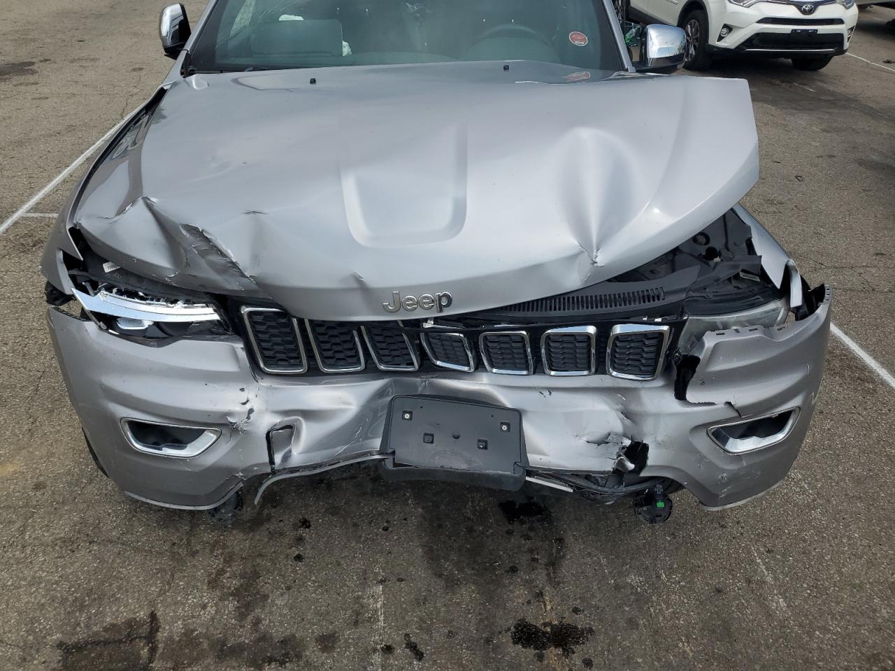 2019 Jeep Grand Cherokee - Image 14