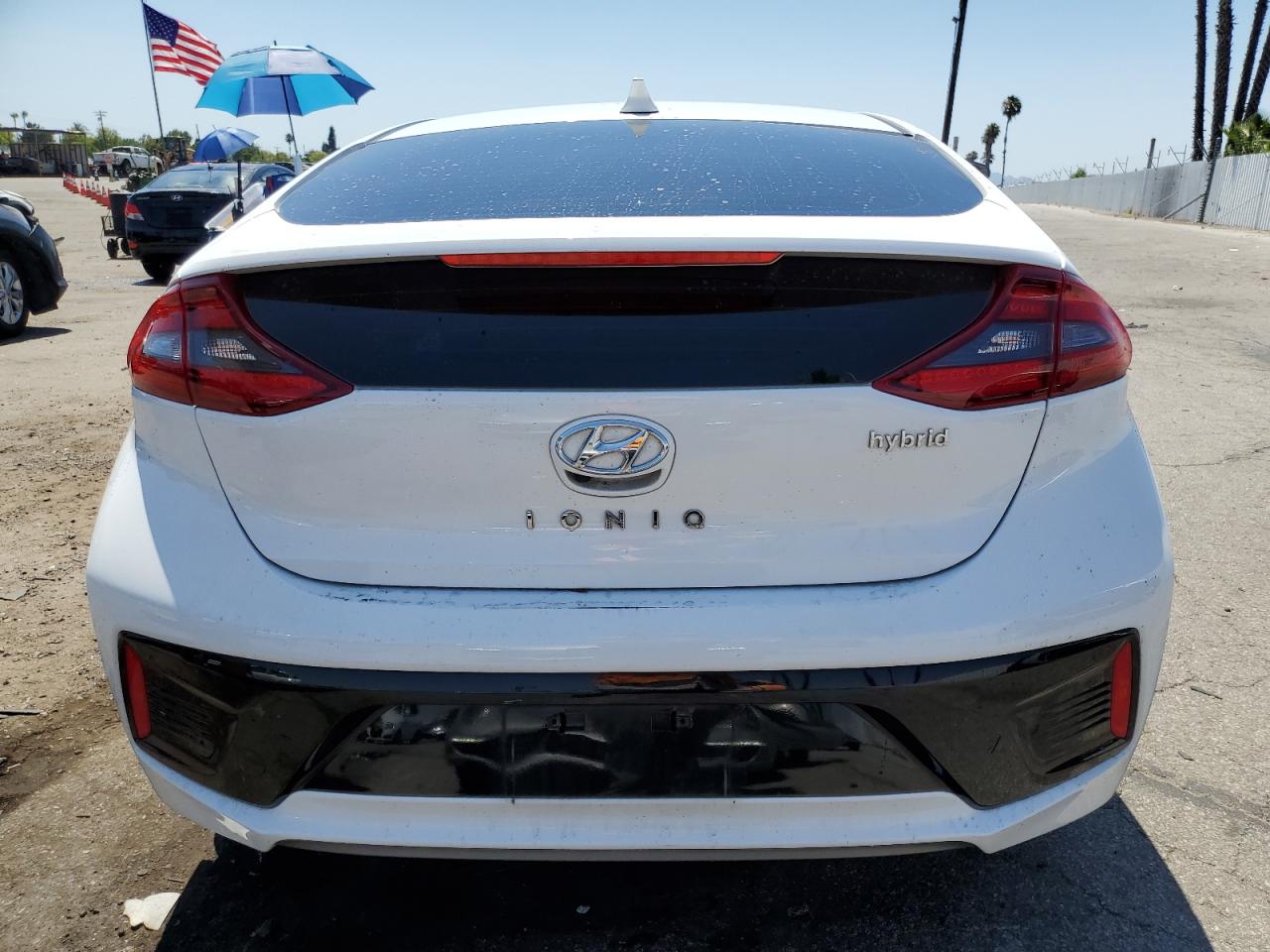 KMHC75LC9JU061364 2018 Hyundai Ioniq Sel