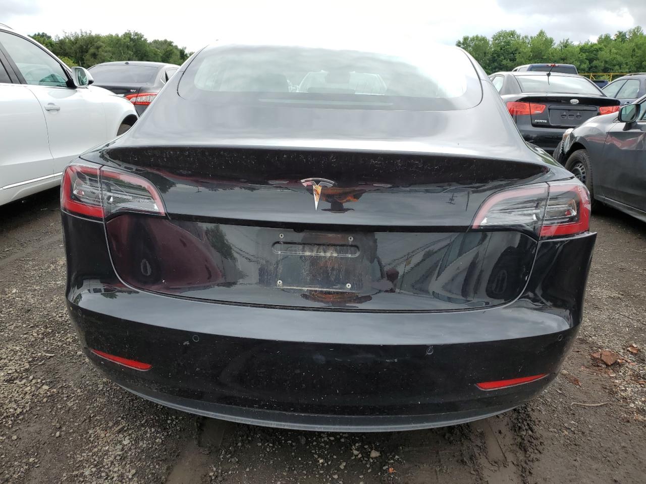 2018 Tesla Model 3 VIN: 5YJ3E1EBXJF071398 Lot: 64207854