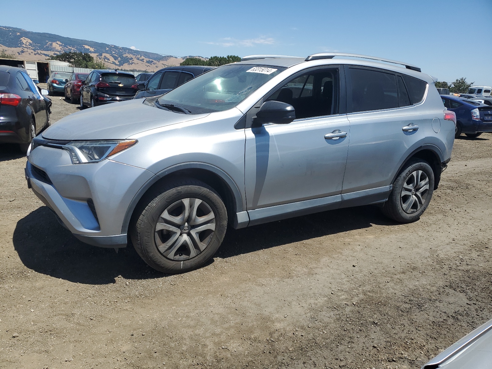 2T3ZFREV8HW397267 2017 Toyota Rav4 Le