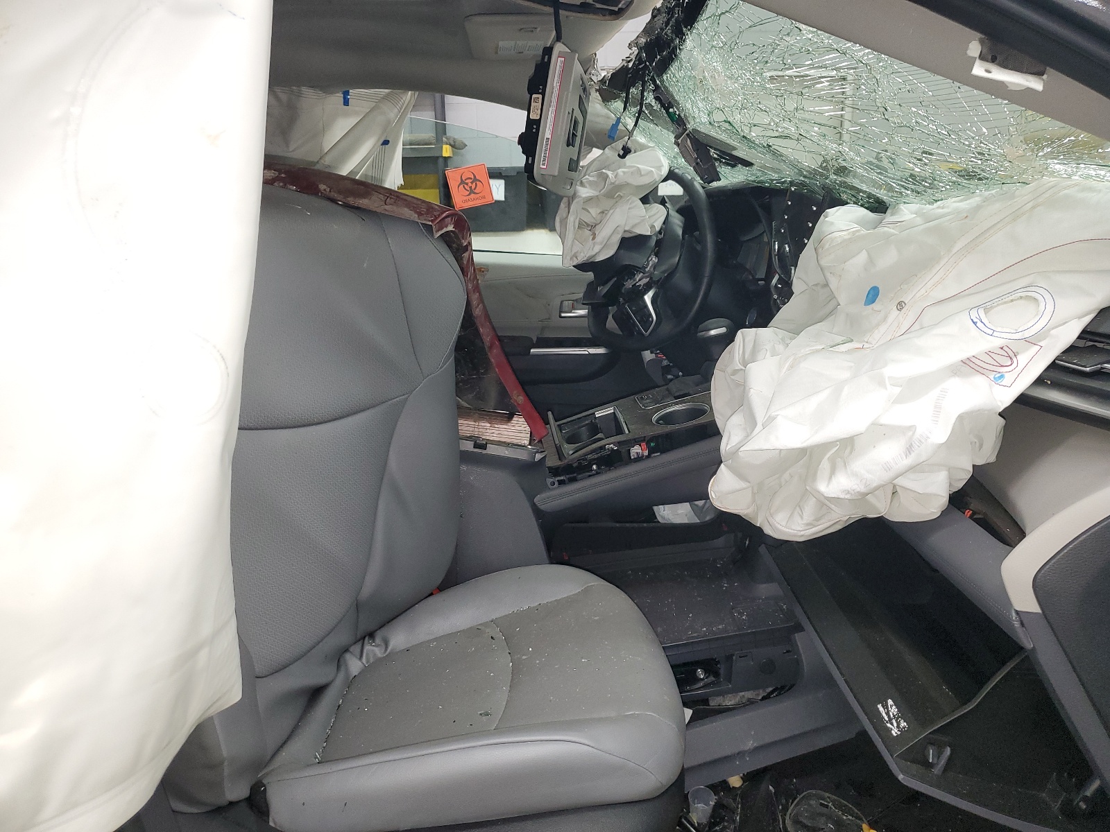 2023 Toyota Sienna Xle vin: 5TDYRKEC8PS159718