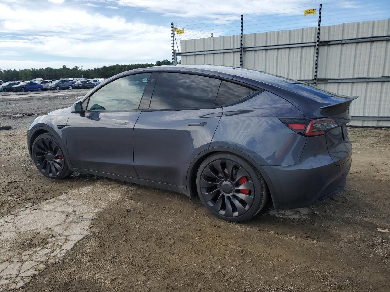 7SAYGDEF8PF762932 2023 TESLA MODEL Y - Image 2