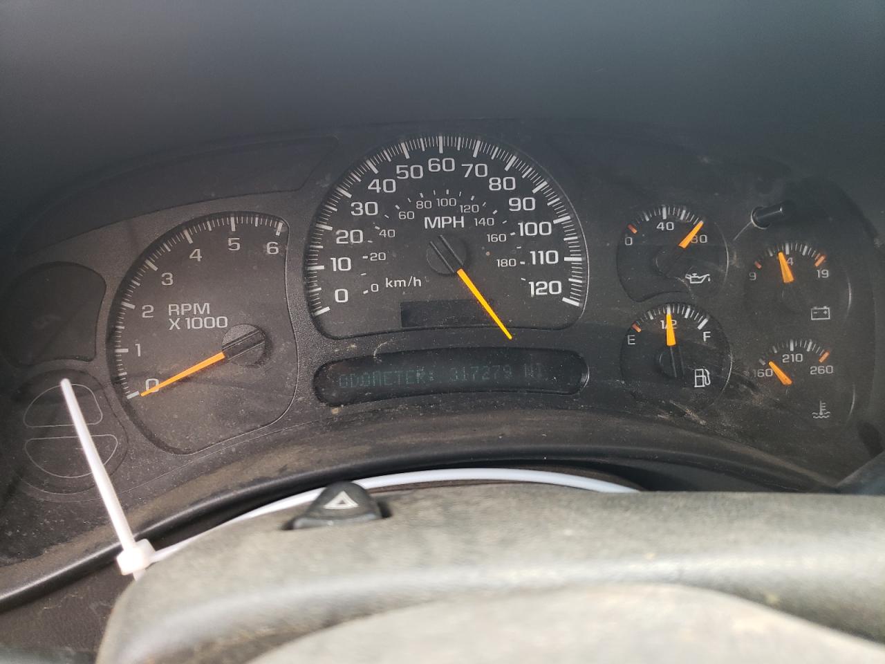 2005 Chevrolet Tahoe K1500 VIN: 1GNEK13TX5J198333 Lot: 64975234